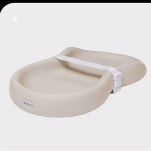 BLUE keekaroo peanut changing pad. Good used condition.